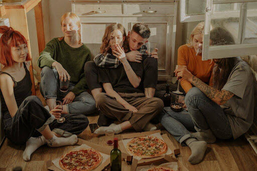 How to Host a Memorable Party in Your College Apartment